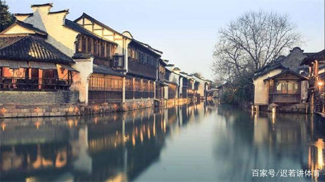 侦察英雄丁晓兵，割断自己右臂，押回越军俘虏，荣获三个至高荣誉